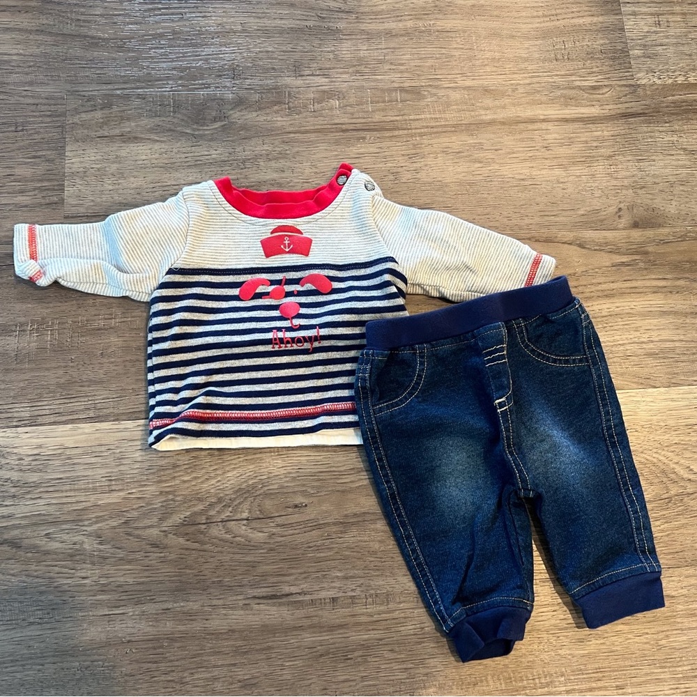 Two piece set, with adorable jeans. Size 0-3 months, Absorba brand